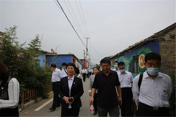 参观花田北张.webp.jpg